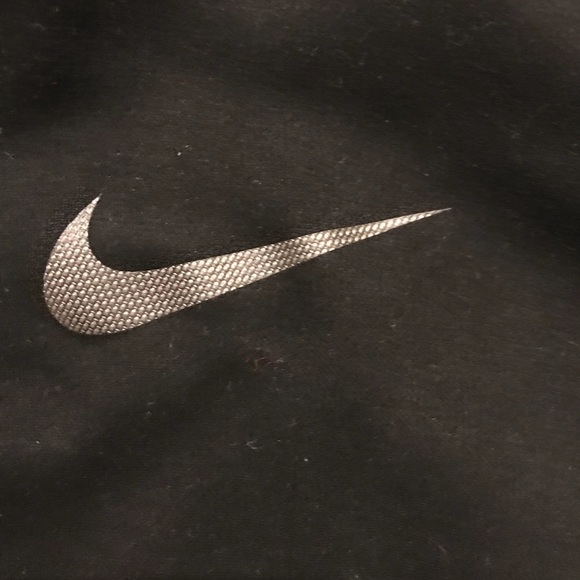 EUC Men’s Nike quarter zip jacket size Medium - Picture 4 of 5